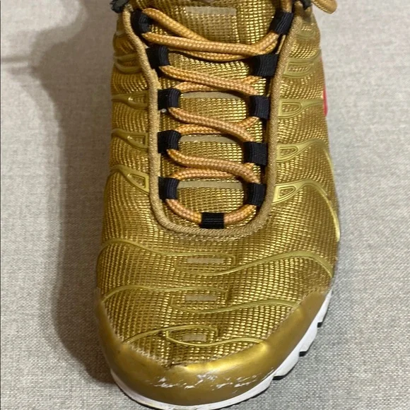 Nike Air Max Plus TN BG Metallic Gold Red Reflective AR0259-700 Youth US Size 7Y - Picture 11 of 12